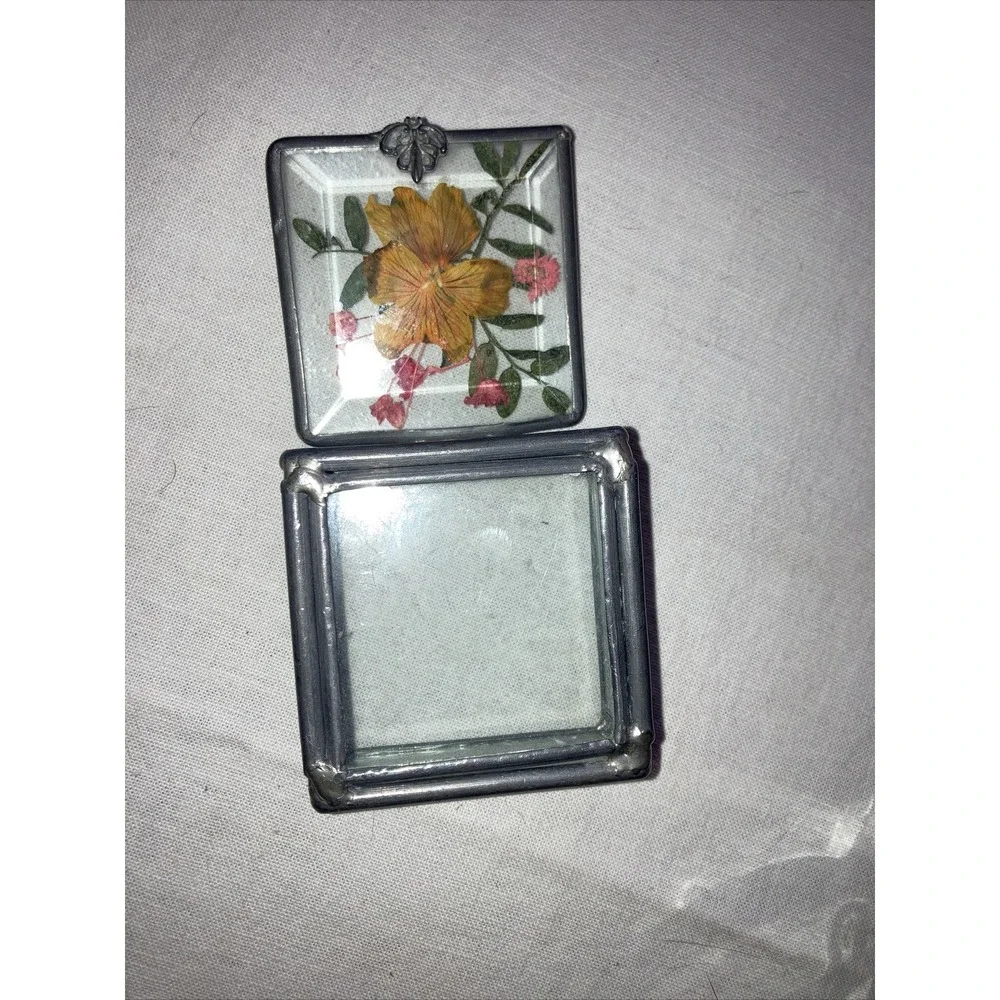 Vintage Square Jewelry/trinket Box Beveled‎ Glass with Pressed Flowers
